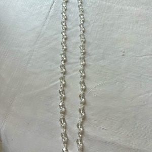 Beautiful crystal beaded necklace.